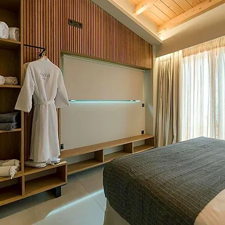 Anadeo & Hotel 4*