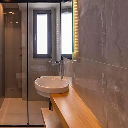 Hotel Anadeo & Karya