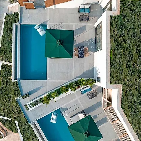 Anadeo & Hotel Karya