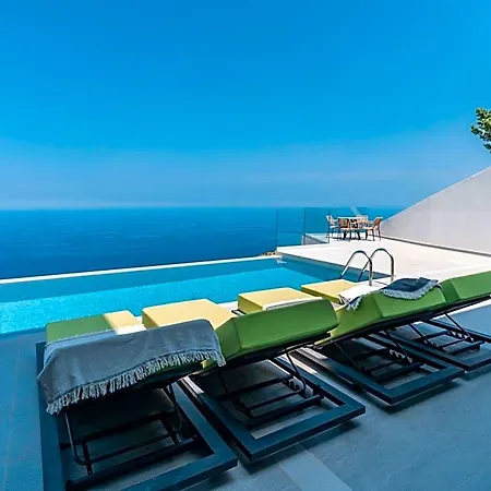 Hotel Anadeo & 4*
