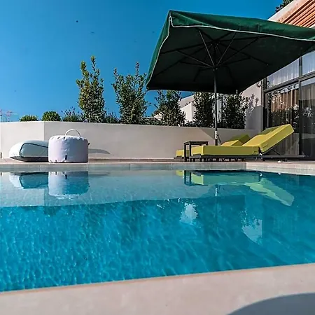 Anadeo & Hotel