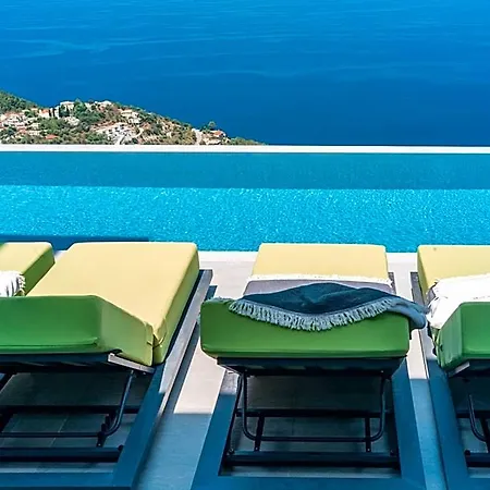 Hotel Anadeo &